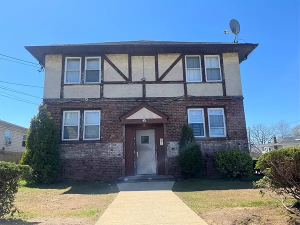 43 California AVE, Hempstead, NY 11550