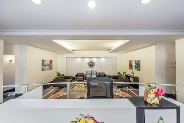 Forest Hills, NY 11375,67-40 Yellowstone BLVD #3B