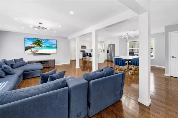 White Plains, NY 10603,176 Edgepark RD
