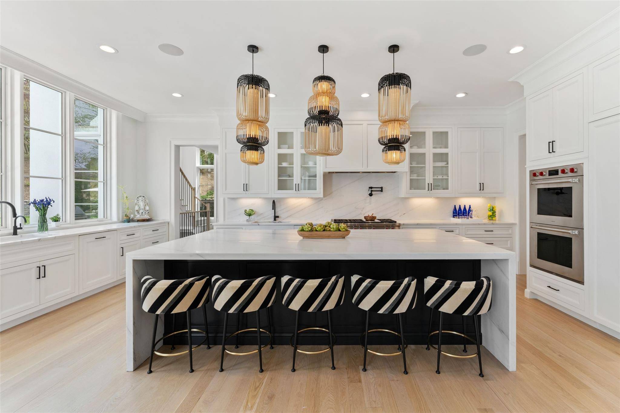 Scarsdale, NY 10583,17 Oxford RD