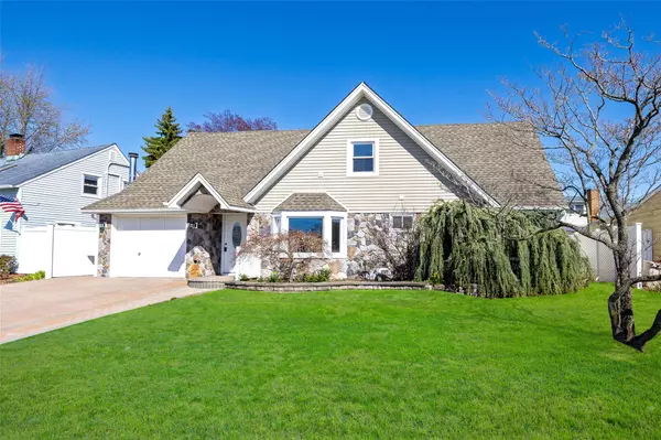 50 Prentice RD, Levittown, NY 11756