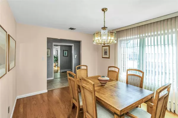 Plainview, NY 11803,4 Toni Ann CIR