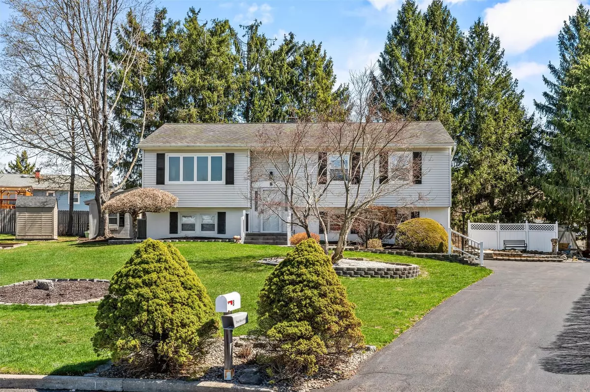 Washingtonville, NY 10992,8 Puritan LN