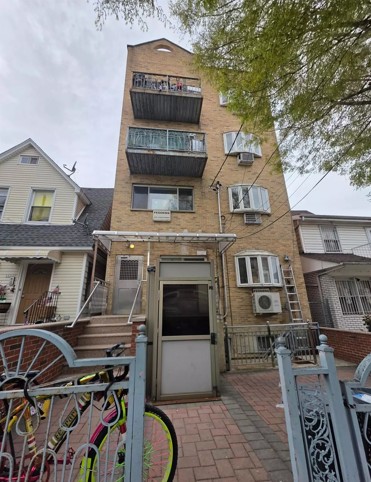 Corona, NY 11368,112-09 38 AVE #1A
