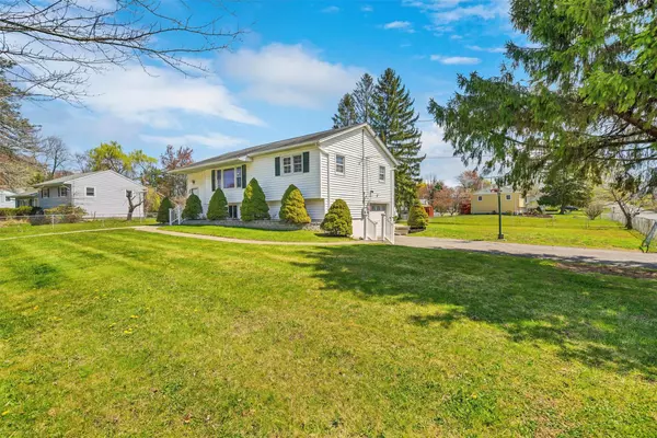 Newburgh, NY 12550,18 Stirrup DR
