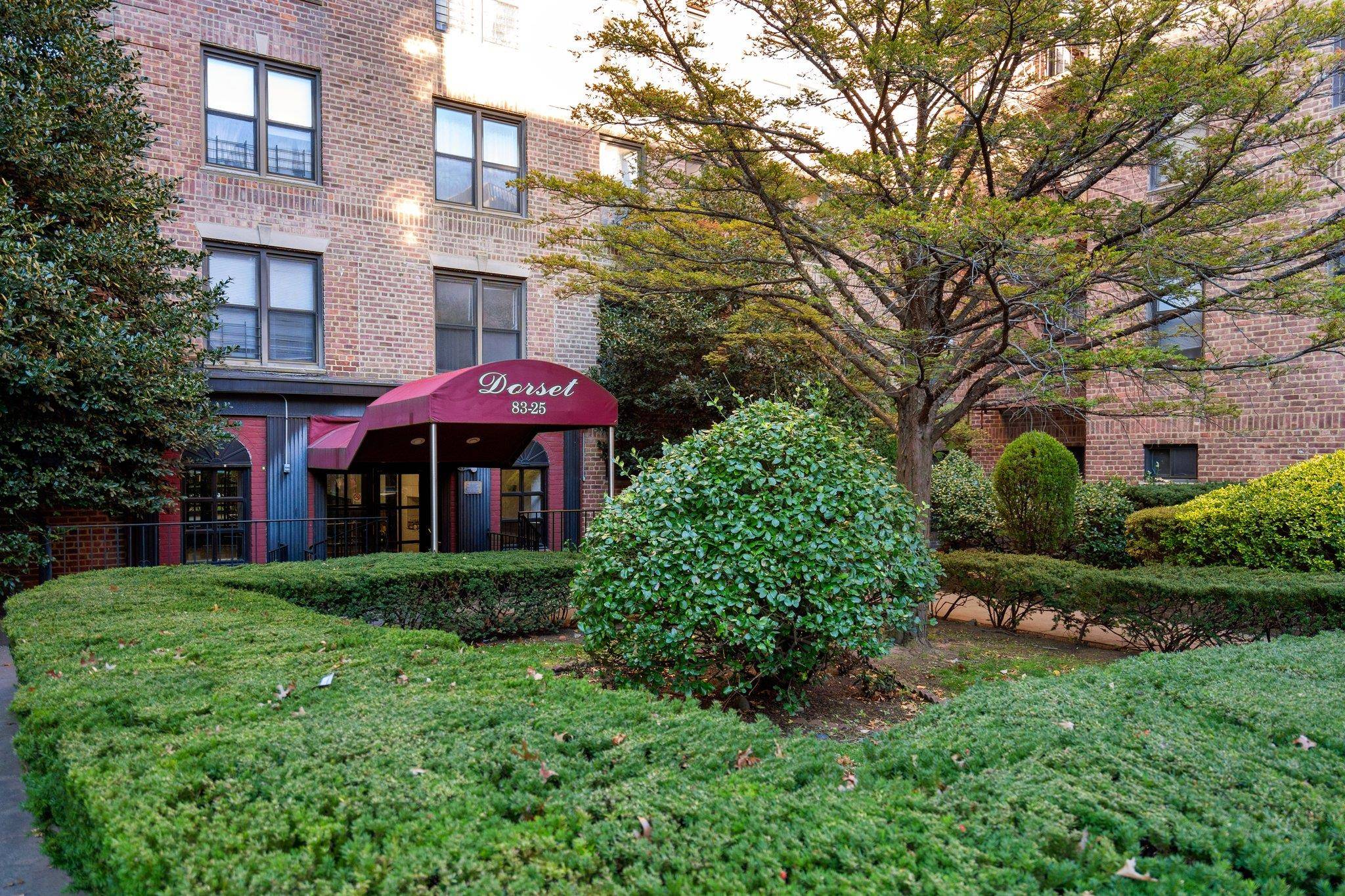 83-25 98 ST #3T, Woodhaven, NY 11421