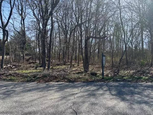Patchogue, NY 11772,62-66-70 Hill ST