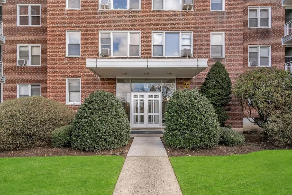 New Rochelle, NY 10804,1255 North AVE #B-4L