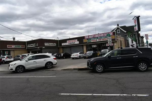 Bellerose, NY 11101,225-02-06-08-10-12-14 Jericho TPKE #8