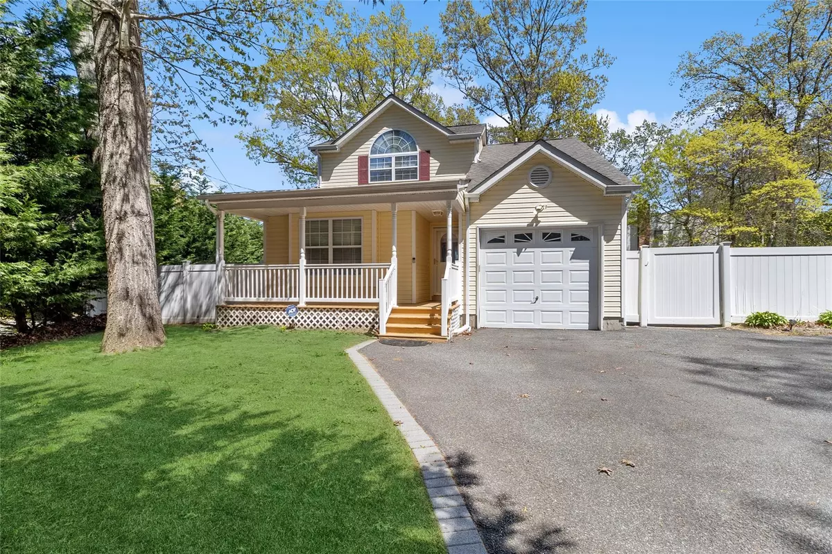 Miller Place, NY 11764,1 Queens Road