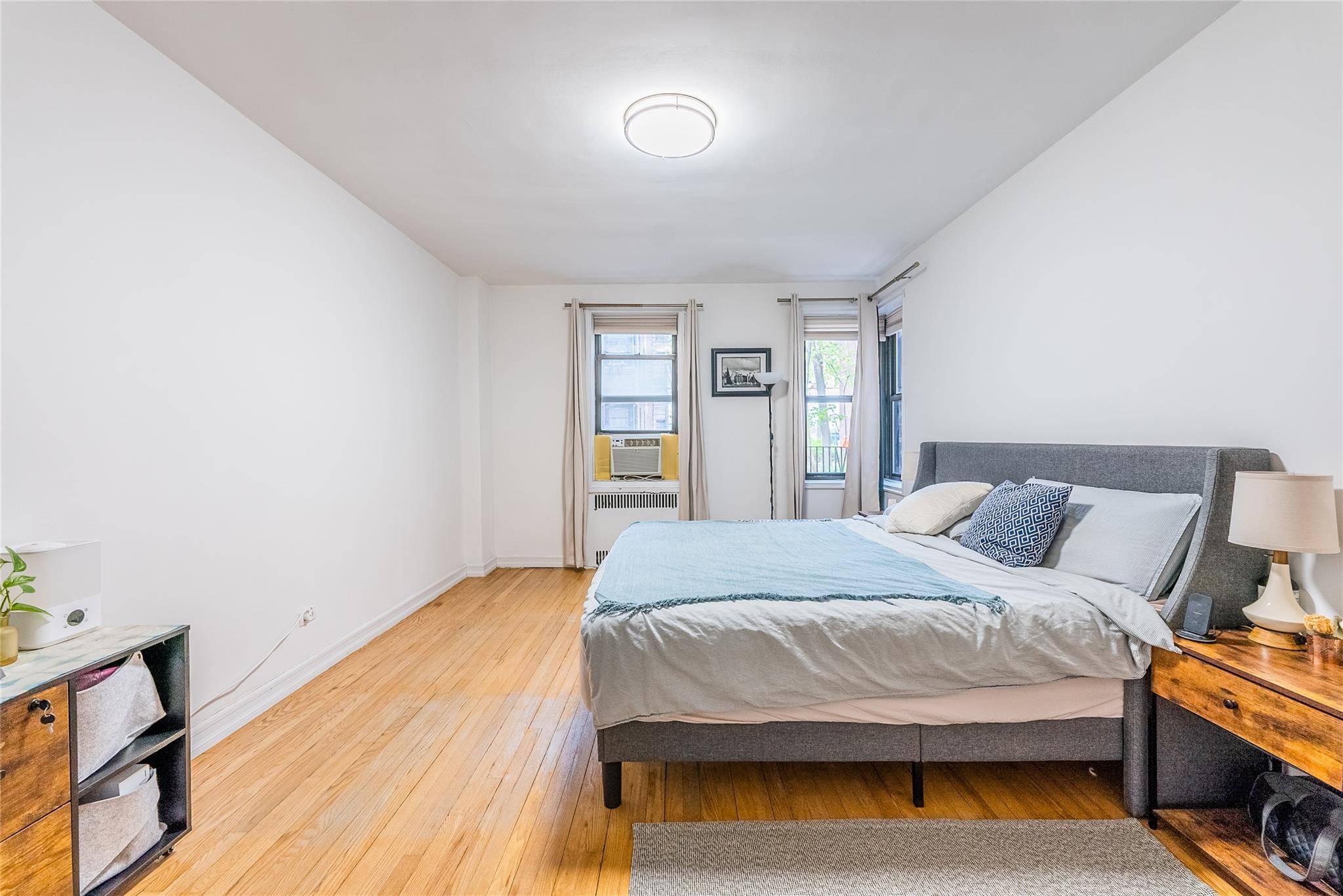 Forest Hills, NY 11375,6910 Yellowstone BLVD #119