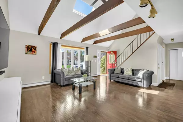 East Northport, NY 11731,3 Madsen LN