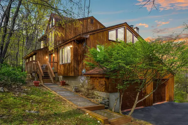 Tomkins Cove, NY 10986,38 Ridgetop DR