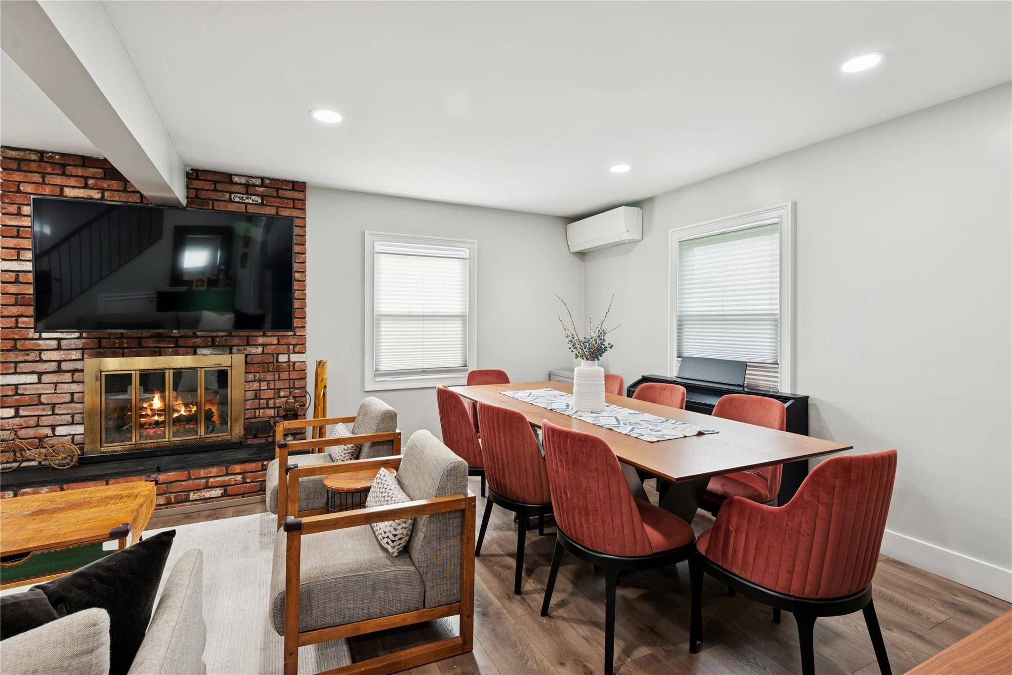 Levittown, NY 11756,34 Chase LN