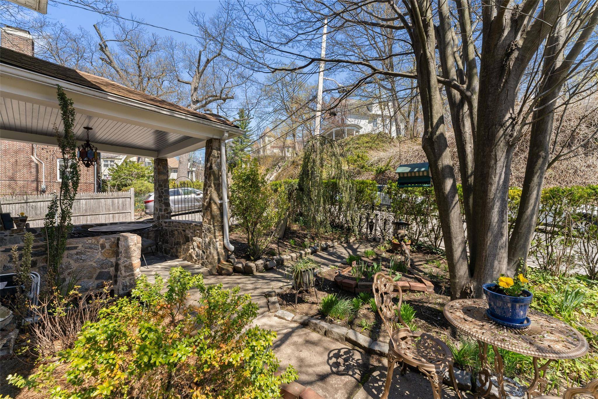 Yonkers, NY 10705,25 Prospect DR