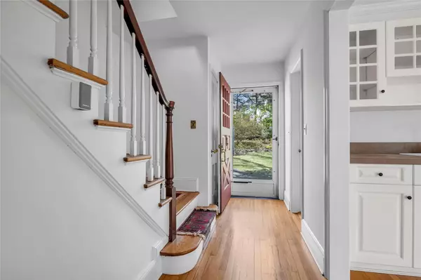 Port Washington, NY 11050,9 Chelsea DR