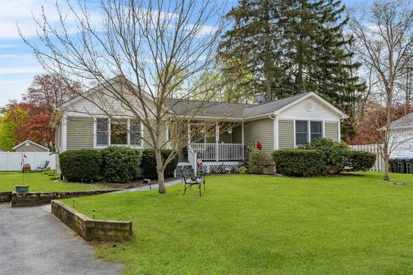 Greenwood Lake, NY 10925,48 Murray RD