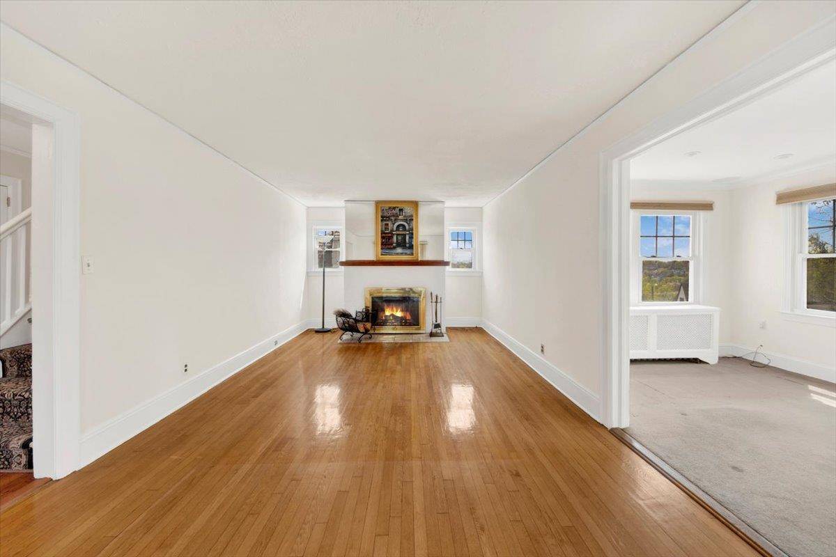 Yonkers, NY 10710,12 Pilgrim AVE