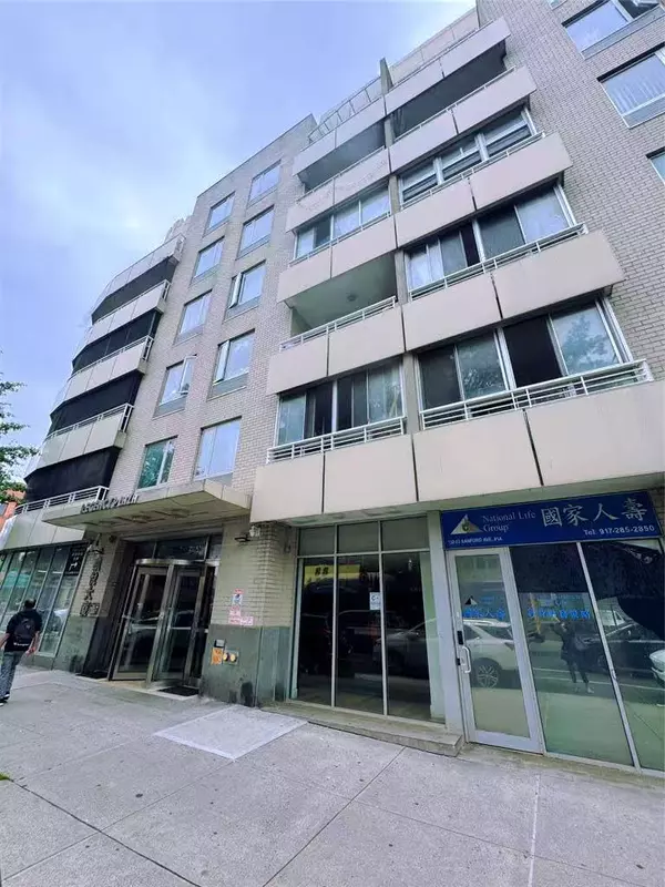 132-03 Sanford AVE #2F, Flushing, NY 11355