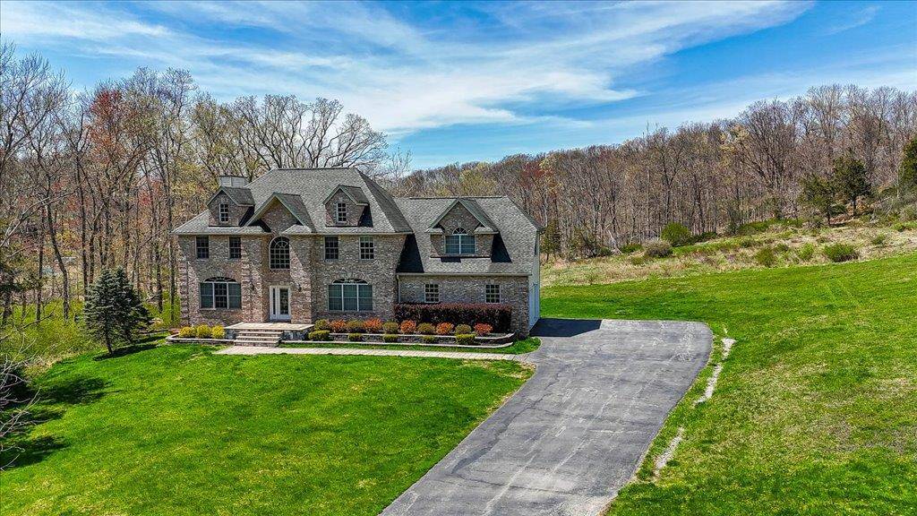 Chester, NY 10918,11 Saddle Hill RD