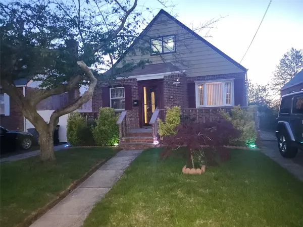 125-10 Francis Lewis BLVD, Cambria Heights, NY 11413