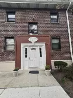 Floral Park, NY 11001,5 Adelaide ST #B2D1
