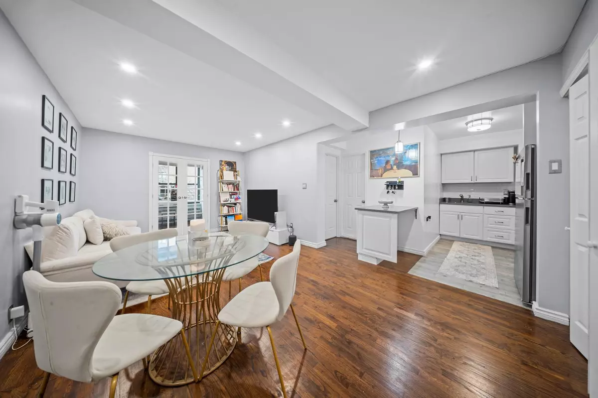 Corona, NY 11368,5803 Calloway ST #4FF