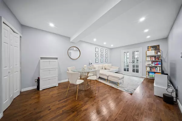 Corona, NY 11368,5803 Calloway ST #4FF
