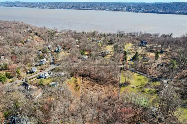 Palisades, NY 10964,28 Ludlow LN