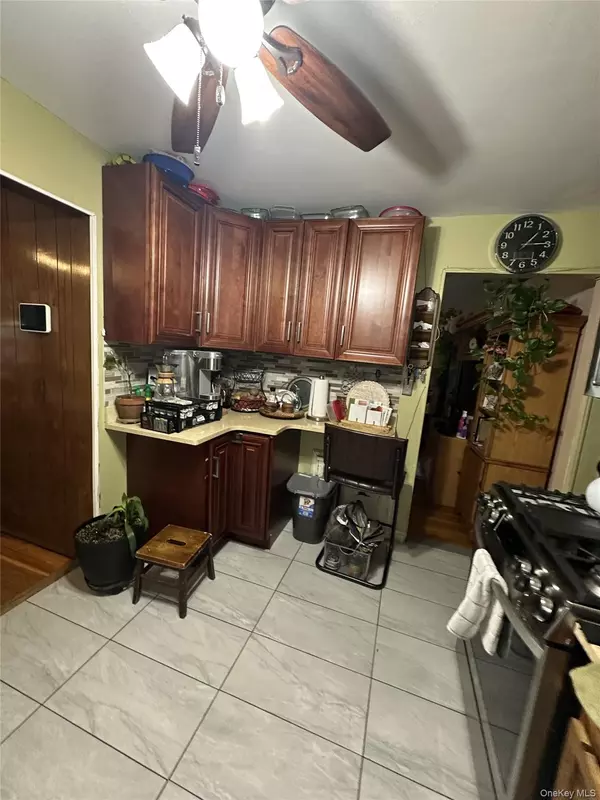 Jamaica, NY 11412,104-03 184 ST