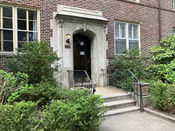 34-38 81 ST #21, Jackson Heights, NY 11372