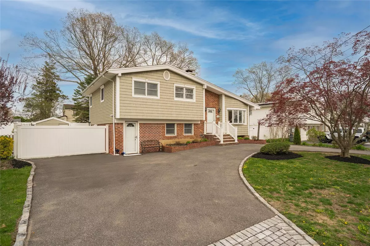 Deer Park, NY 11729,203 W 18th ST