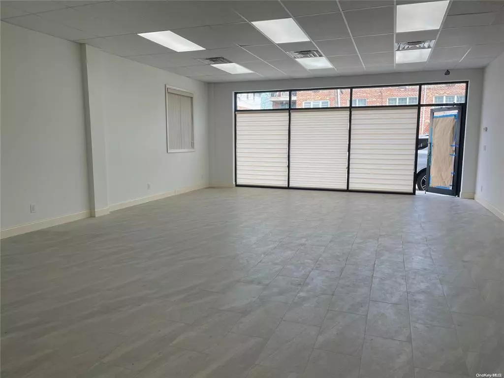 Flushing, NY 11358,45-86 163rd Street