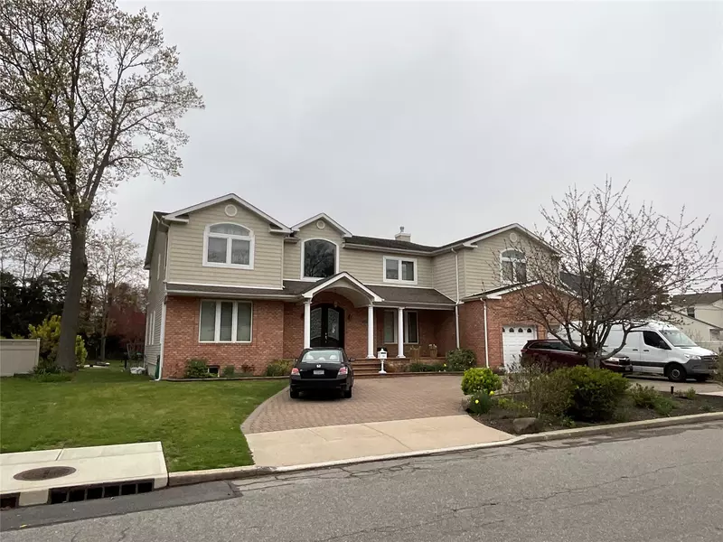 1006 Old Britton RD, North Bellmore, NY 11710