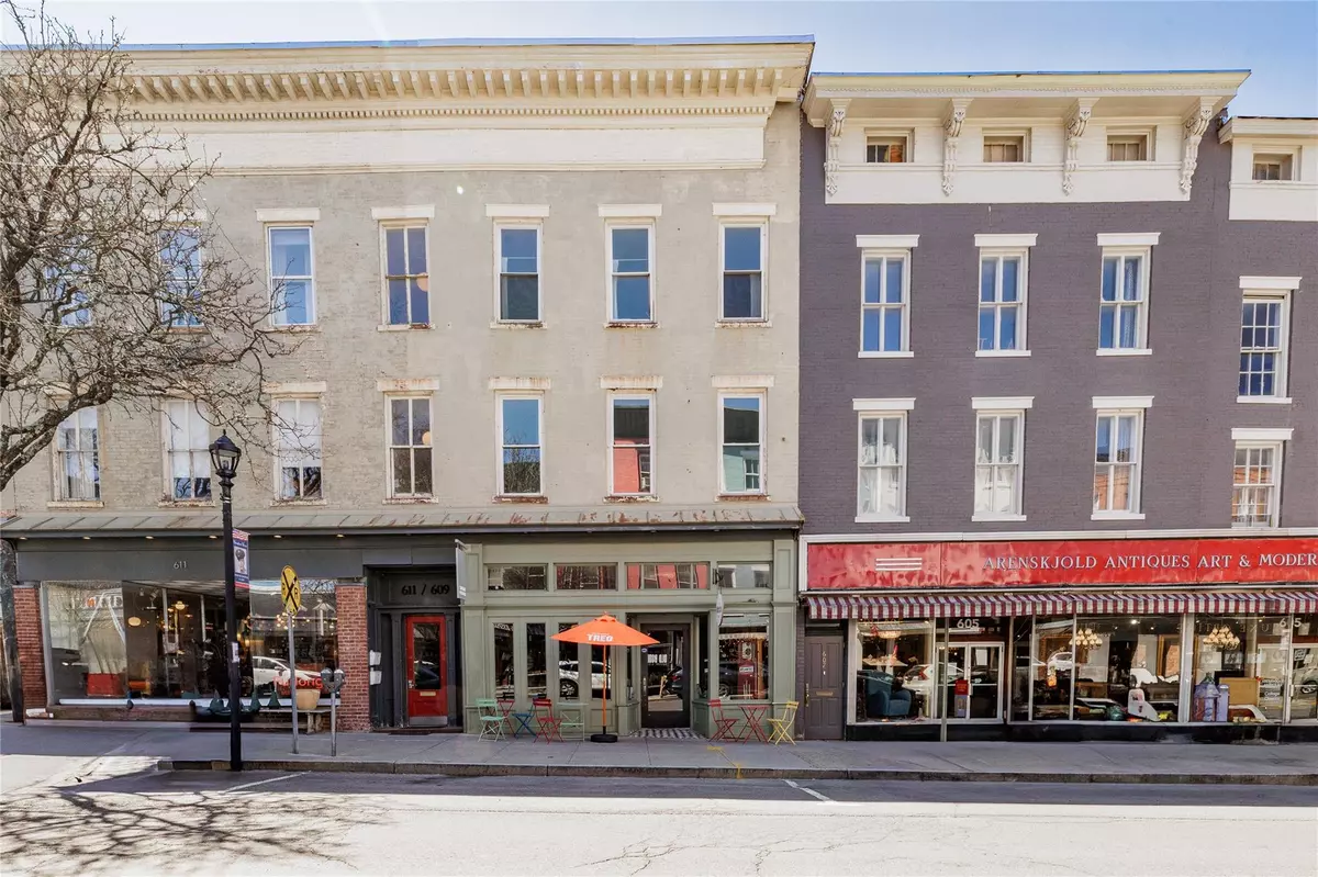 Hudson, NY 12534,609 Warren ST