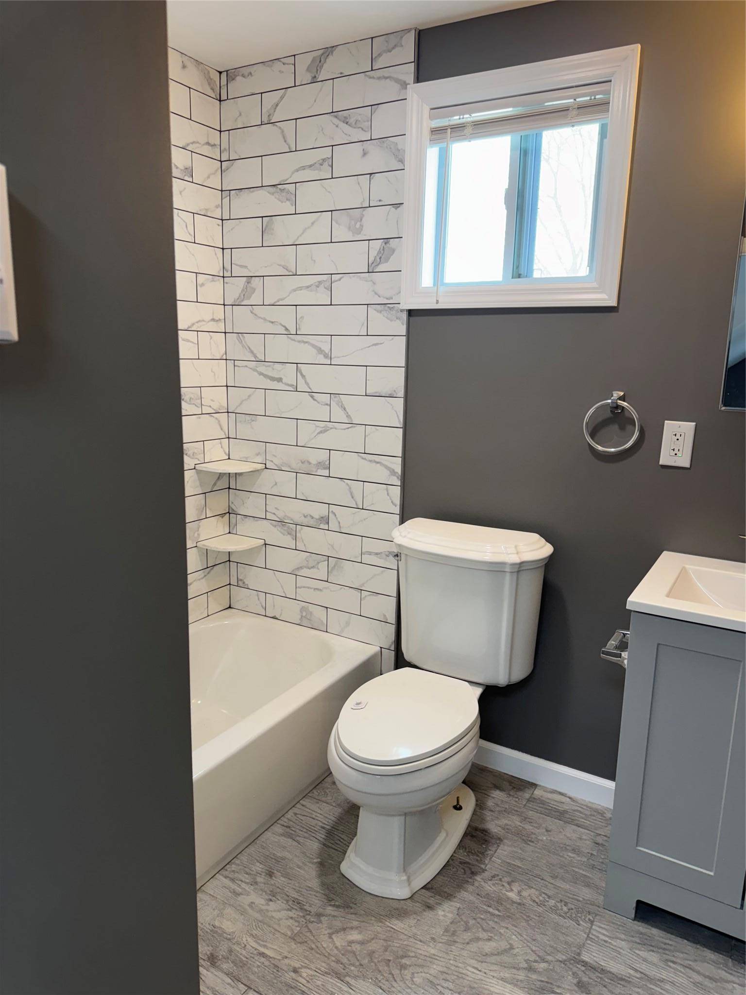 Poughkeepsie, NY 12603,23 Collegeview AVE #23-11