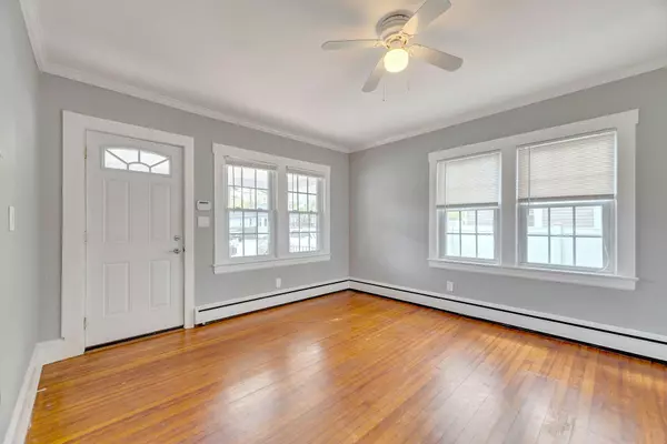 Sayville, NY 11782,18 Willett AVE
