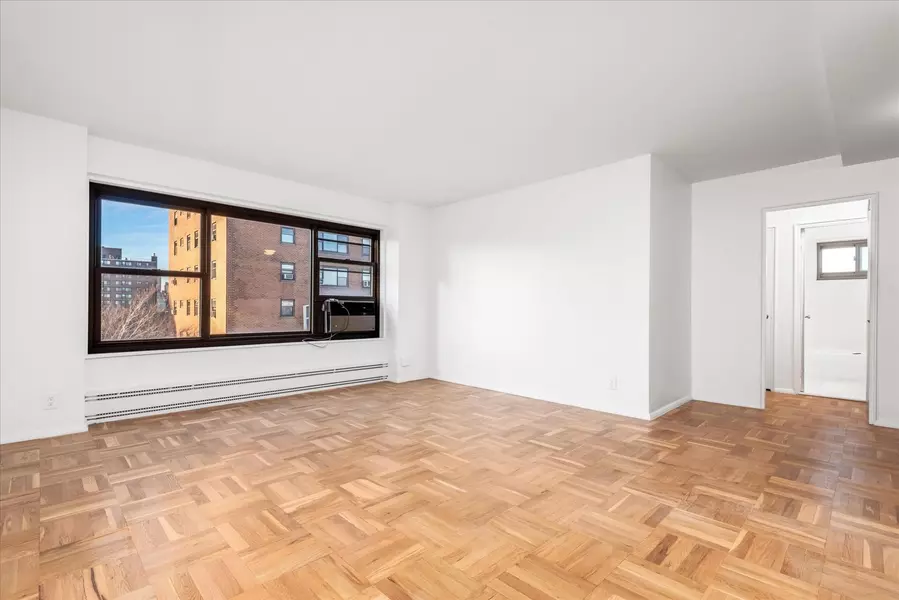 21-36 33rd RD #7B, Astoria, NY 11106