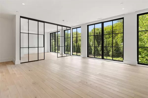 Call Listing Agent, CT 06880,41 Richmondville AVE #Duplex 2