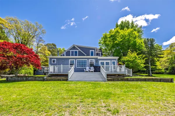 60A Union AVE, Center Moriches, NY 11934