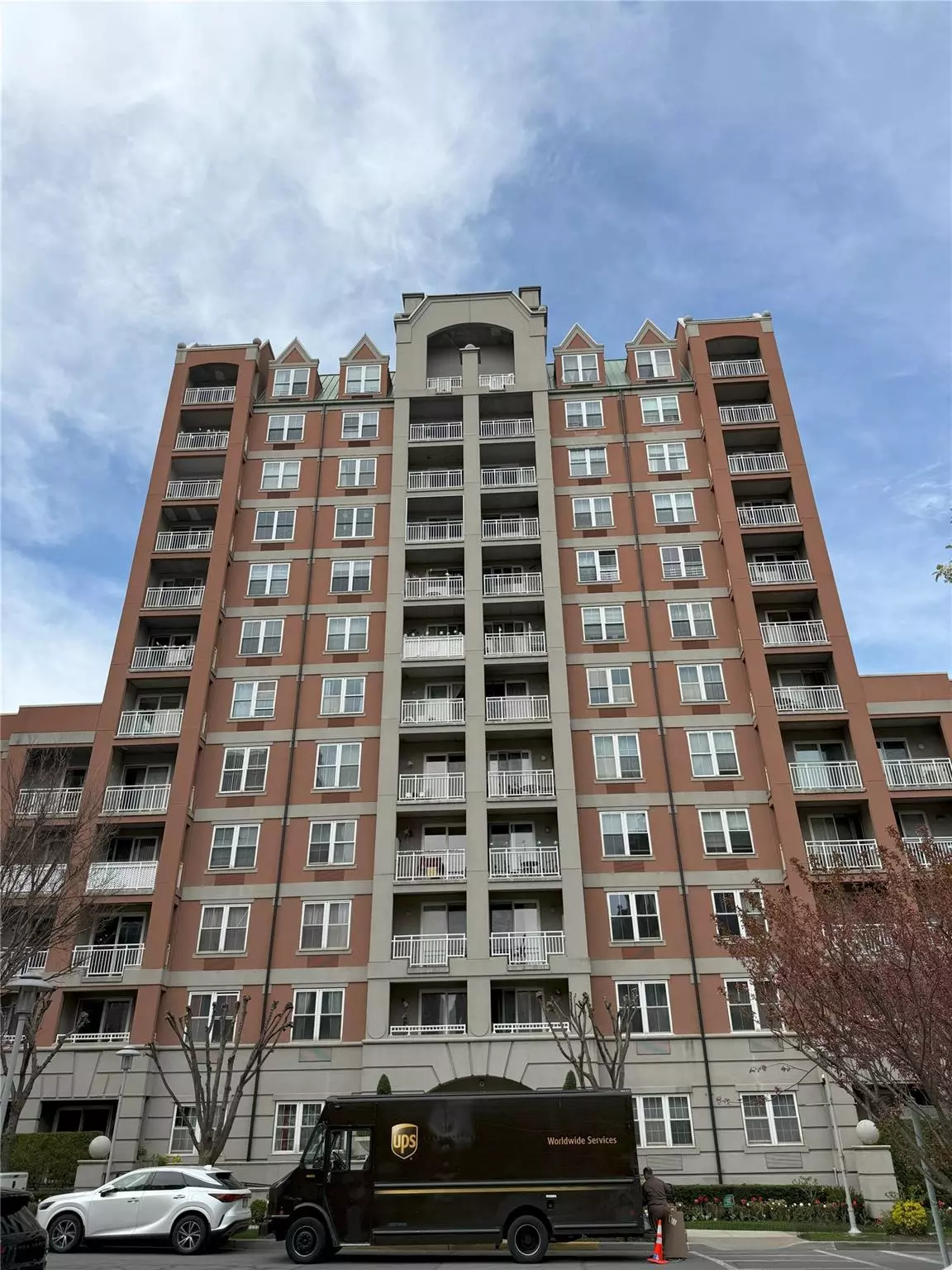 Brooklyn, NY 11235,40 Oceana DR #PH1A