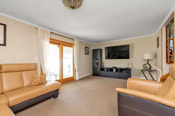 Oceanside, NY 11572,427 Wanamaker ST
