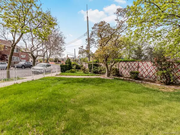 Bronx, NY 10465,1311-1313 Kearney AVE