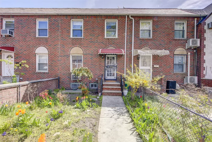 32-55 54th ST, Woodside, NY 11377