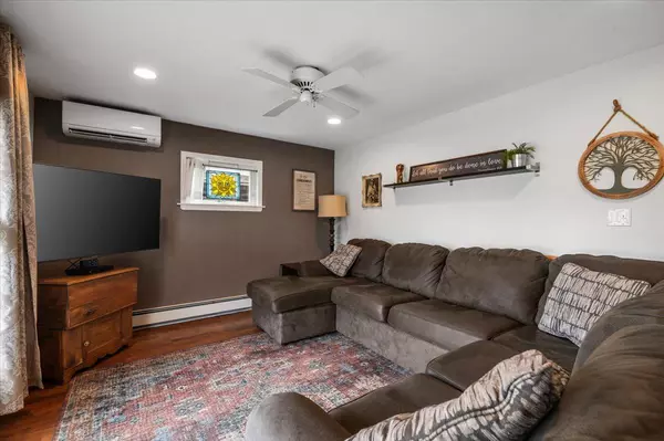 Hicksville, NY 11801,6 Walter AVE