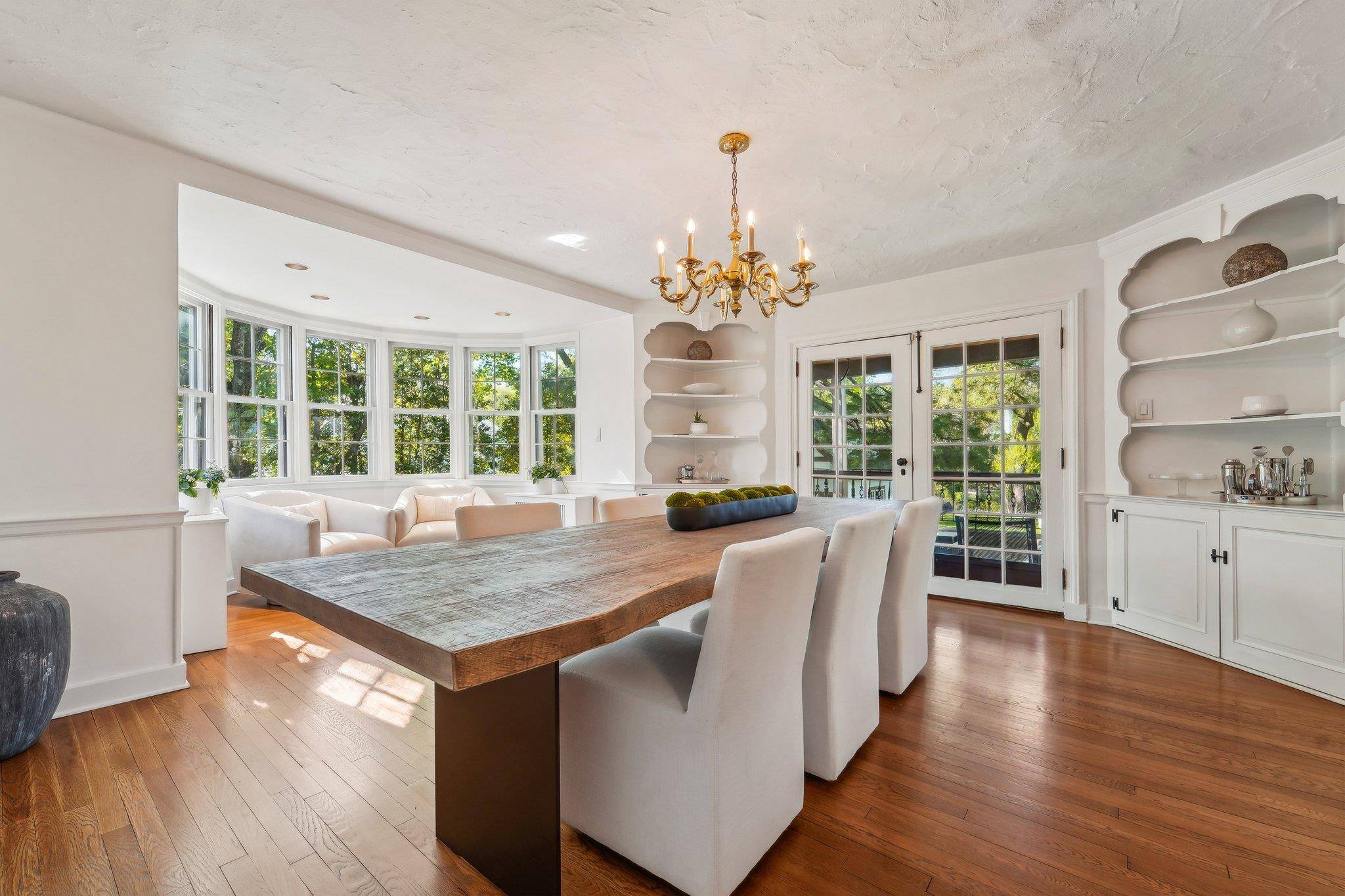 Scarsdale, NY 10583,10 Wayside LN