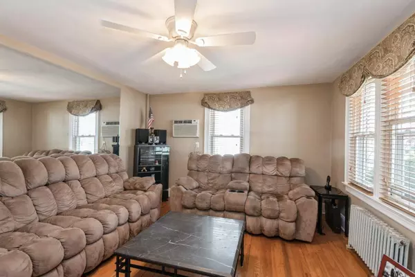 Merrick, NY 11566,121 Camp AVE
