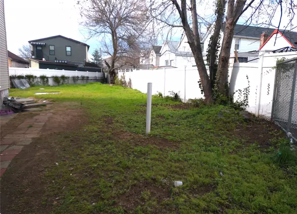 Springfield Gardens, NY 11434,16739 147 AVE