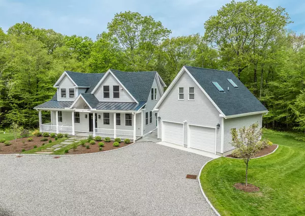 16 Anderson RD, Pawling, NY 12564