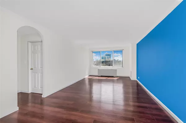 Bronx, NY 10463,3333 Henry Hudson Pkwy #7C